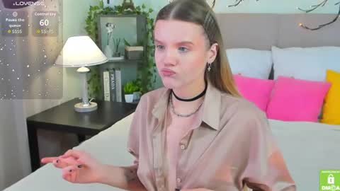 emma__peach online show from August 14, 7:45 am