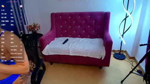 emma__rosss online show from August 14, 2:26 am