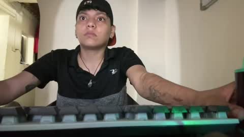 emma_and_thom online show from August 10, 1:07 am