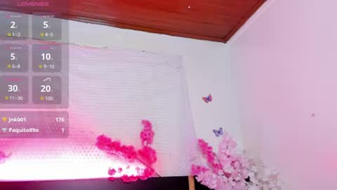 emma_ayala online show from August 7, 8:53 pm