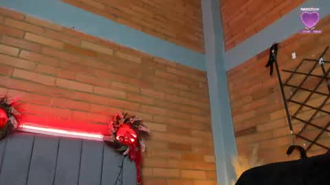 Hey Im EmmaHelp me reach 100 likes online show from August 6, 7:46 pm