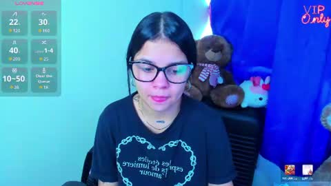 emma_boo_ online show from August 9, 2:40 pm