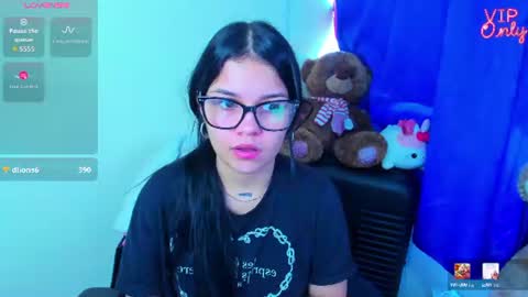 emma_boo_ online show from August 9, 3:46 pm