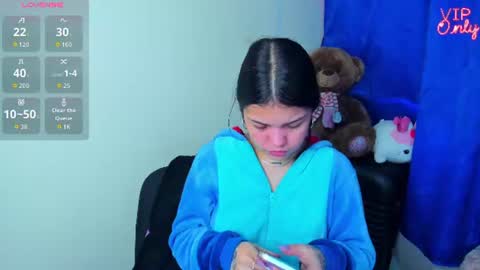 emma_boo_ online show from August 11, 1:46 pm