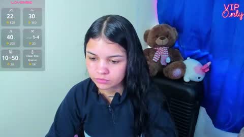 emma_boo_ online show from August 13, 6:33 pm
