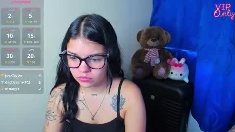 emma_boo_ online show from August 15, 4:11 pm