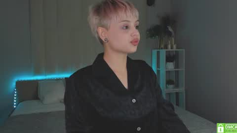 Emma online show from August 10, 9:33 am