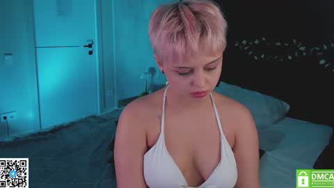 Emma online show from August 11, 12:18 pm