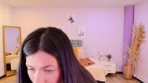 emma_brown_0 online show from August 10, 2:07 pm