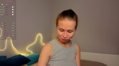 emma_clon online show from July 29, 4:19 am