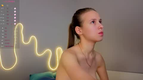 emma_clon online show from August 12, 5:10 am