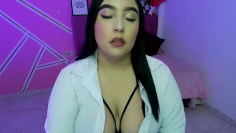 emma_conty online show from August 12, 1:35 pm
