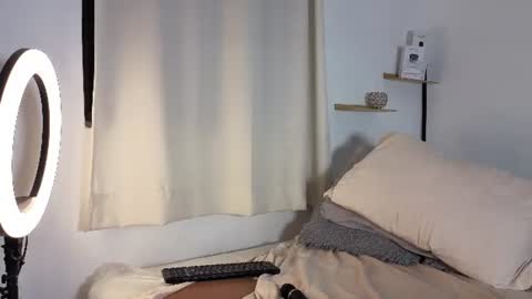 Emma online show from August 9, 1:17 am