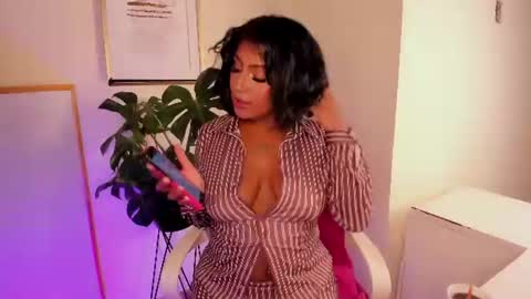 emma online show from August 12, 4:09 pm