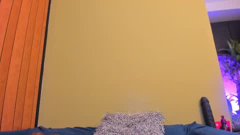 Emma online show from August 8, 10:32 pm
