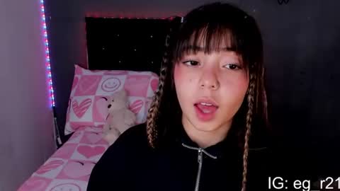 emma_grayys online show from July 24, 9:34 am