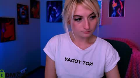 Emma online show from May 9, 8:33 pm
