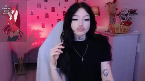 emma_kirks online show from August 7, 12:38 pm