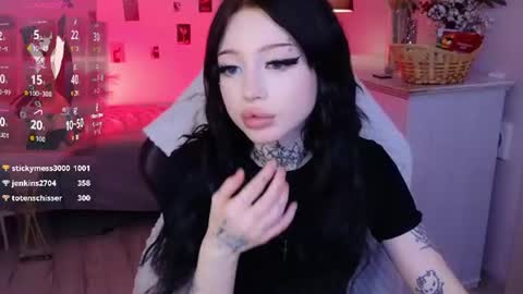 emma_kirks online show from August 7, 6:08 pm