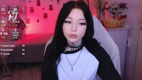 emma_kirks online show from August 10, 1:34 pm