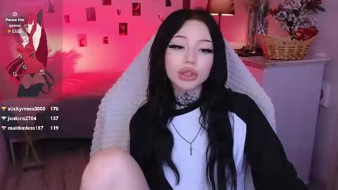 emma_kirks online show from August 10, 6:09 pm