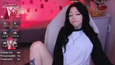 emma_kirks online show from August 10, 7:15 pm