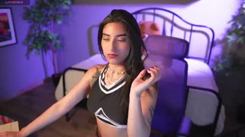Emma online show from August 8, 1:49 am