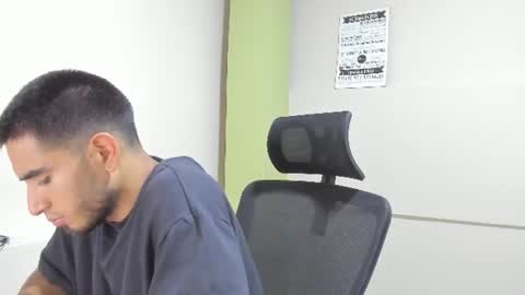 emma_muscle_ online show from July 28, 12:38 am