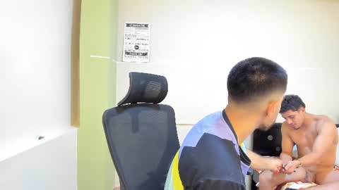 emma_muscle_ online show from August 11, 4:36 am