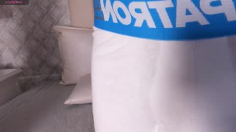 emma_n_sean online show from August 10, 12:39 pm