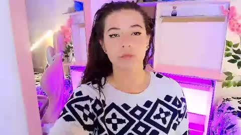 Emma online show from August 4, 3:58 am