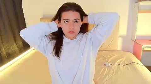 Emma online show from August 8, 3:28 am