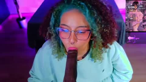     online show from August 3, 1:40 pm