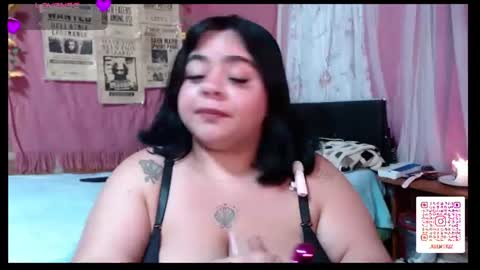emma model independent online show from August 11, 7:16 pm