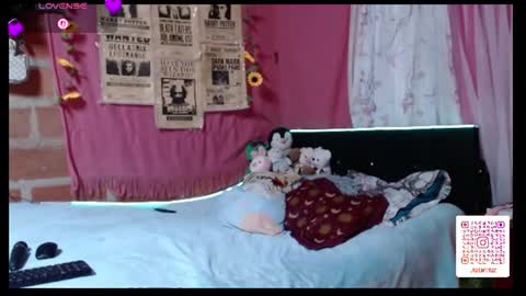 emma model independent online show from August 13, 5:10 am