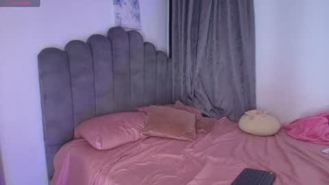 emma_saenz01 online show from July 21, 2:26 am