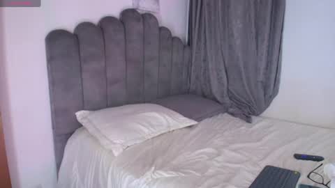 emma_saenz01 online show from August 3, 5:47 am