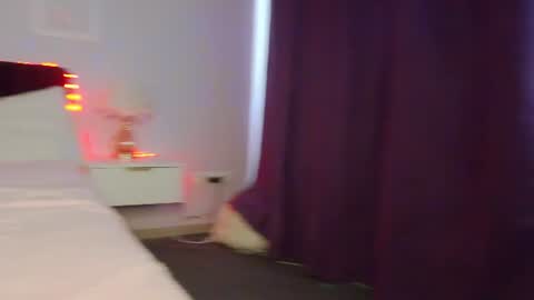 Emma online show from August 14, 2:04 am