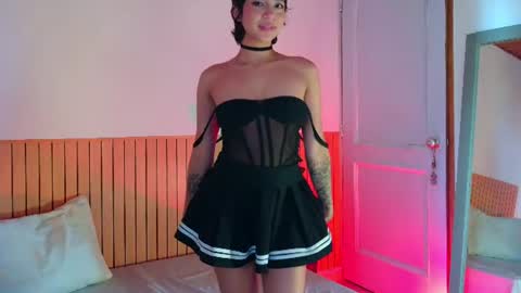 Emma web online show from July 27, 4:01 pm