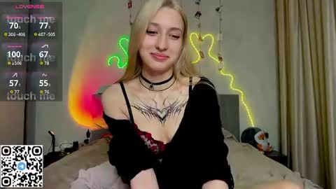 Emma online show from July 30, 8:15 pm
