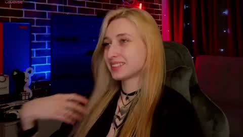 Emma online show from July 31, 1:39 pm