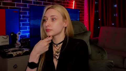 Emma online show from July 31, 3:51 pm
