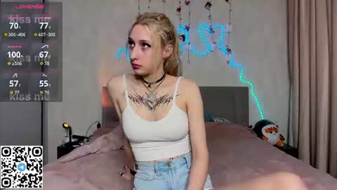 Emma online show from August 7, 3:23 pm