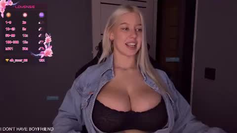 emmaandjake online show from August 9, 7:37 pm