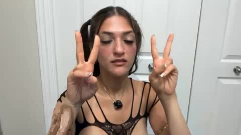 emmababy2322 online show from July 14, 4:41 pm