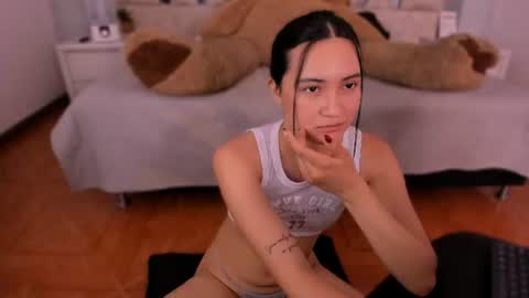 Emma online show from August 11, 2:30 pm