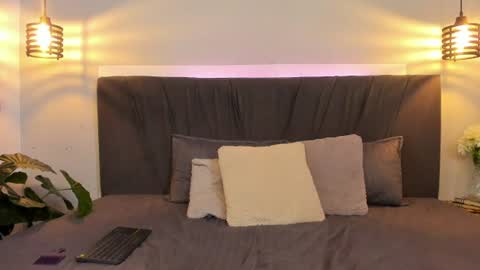 Emma Brant online show from August 12, 1:52 am
