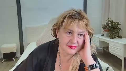 emmaellison924117 online show from August 10, 10:49 am