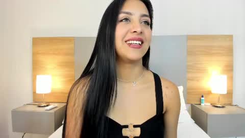 emmaespencer online show from August 11, 7:05 pm