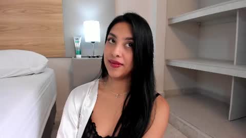 emmaespencer online show from August 13, 5:49 pm